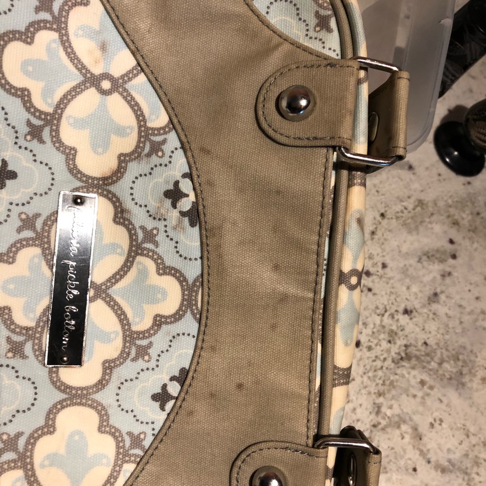 Extra pictures of imperfections on bag